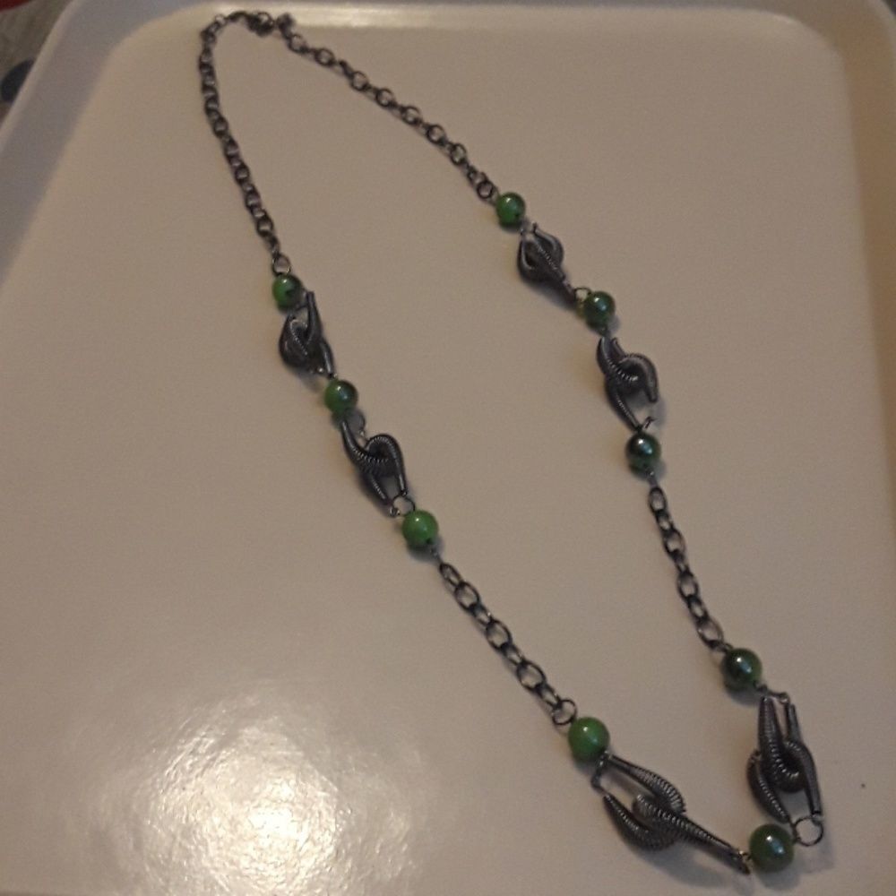 Silver And Green 17 Inch Necklace
